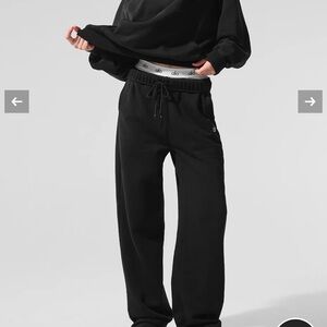 Brand new with tags alo yoga sweats medium